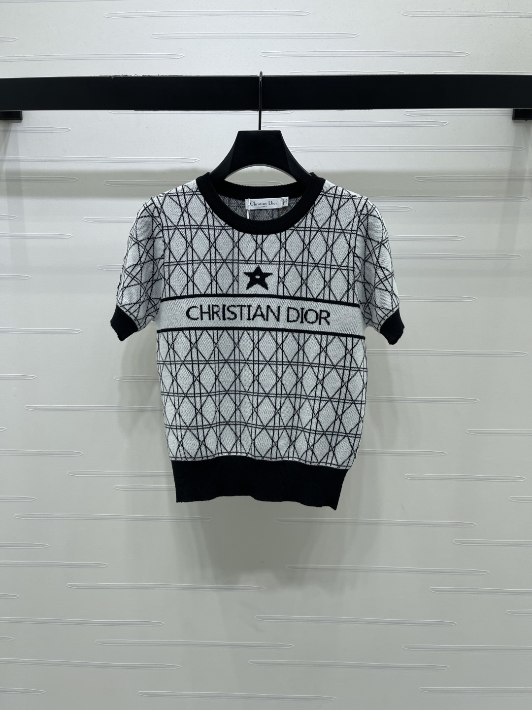 Women's short sleeves